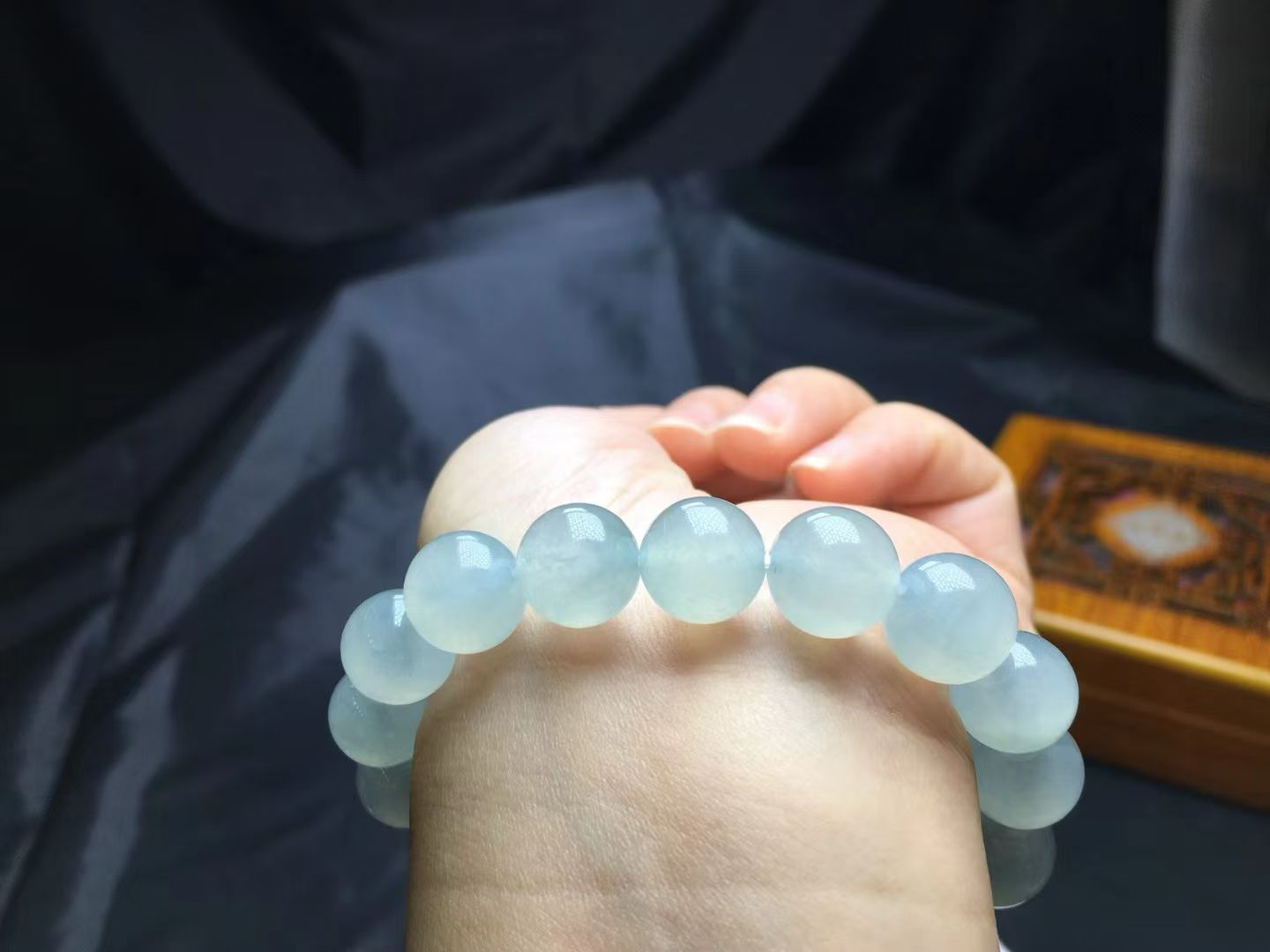 冰种手串，卡11.9～11.5mm，18颗，种好，玉质细腻，均匀，通透，颗颗精选，实物更美