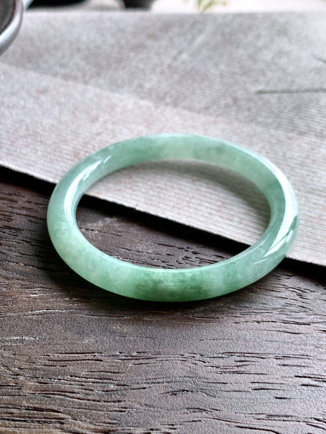 圆条 圈口56 57 55.6-7.7-7.8 飘花莹润 冰飘花 种老细腻 缅甸A货翡翠 有细纹 3