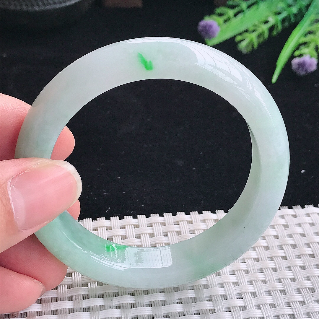 实拍A货翡翠53/12.5/8.8老坑冰胶水灵飘阳绿手镯翡翠宽边玉镯平安镯美人镯