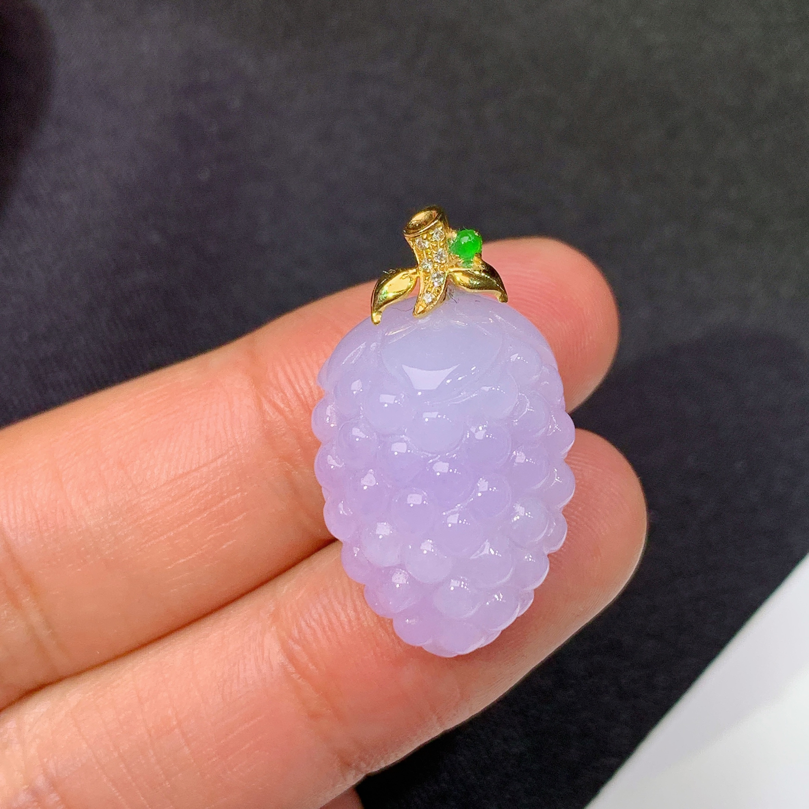 紫罗兰葡萄吊坠，18k金镶嵌，温润细腻，颜色鲜艳，M002 尺寸26.2*15*10