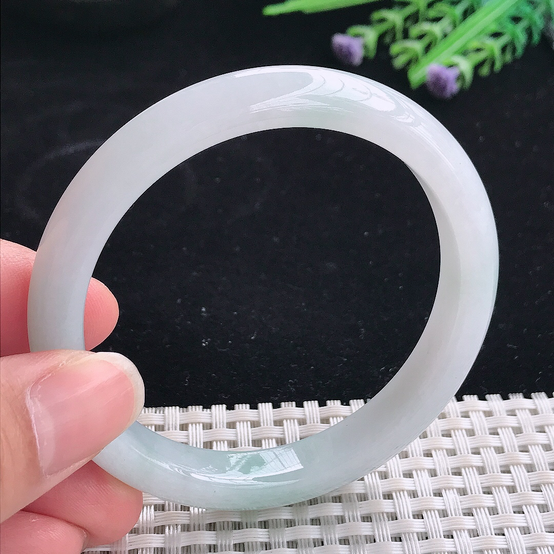 实拍A货翡翠56.5/9.8/7.8老坑秀气冰润手镯翡翠宽边玉镯平安镯美人镯