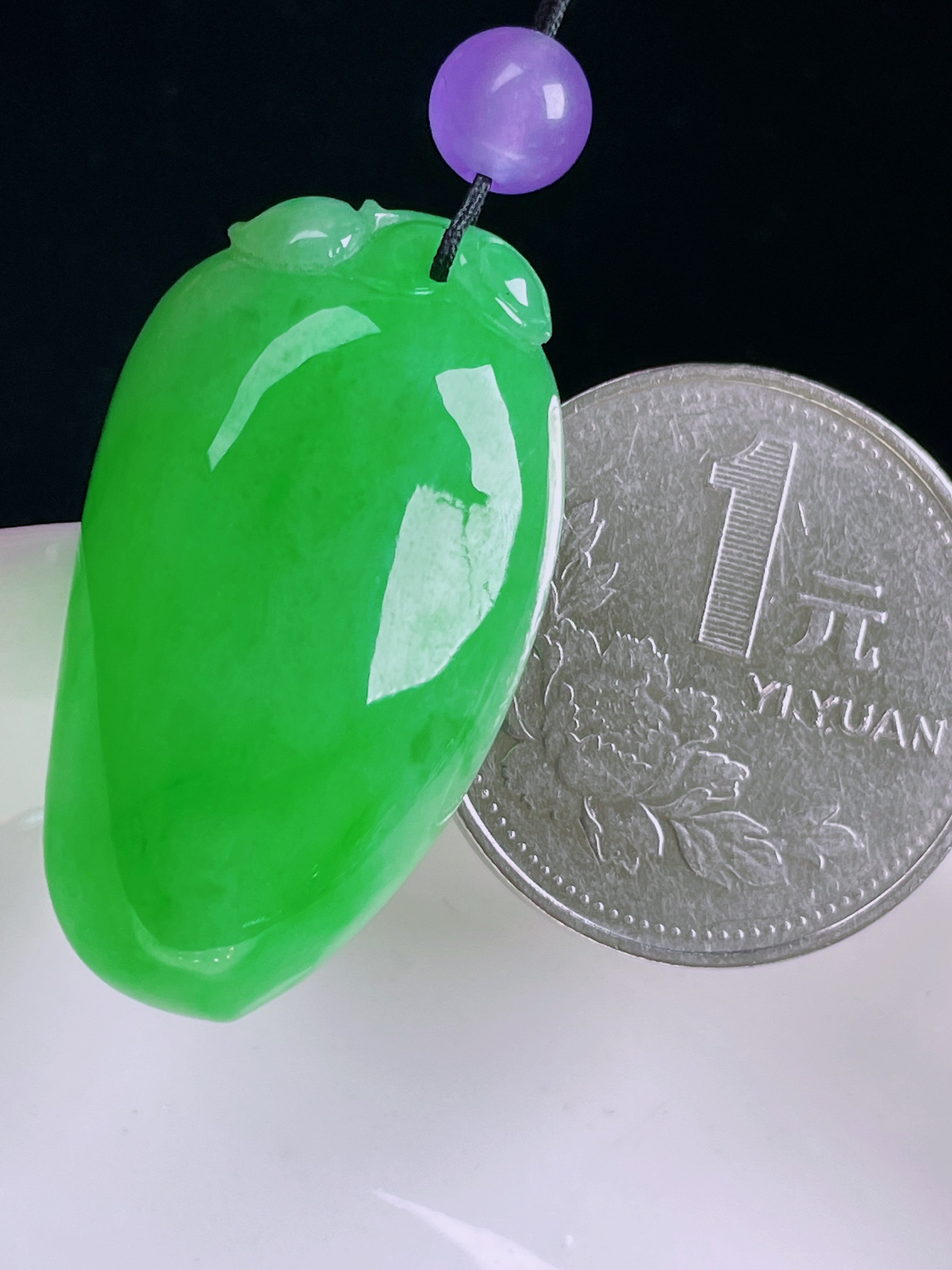 阳绿福瓜，老种起光，细底通透，尺寸：32.6/18.4/9.8mm