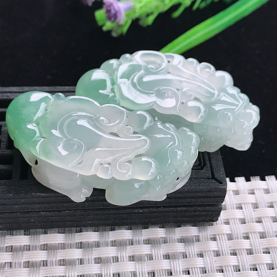 实拍A货翡翠45.2/21/12.2老坑冰胶果冻冰晴绿貔貅吊坠一对