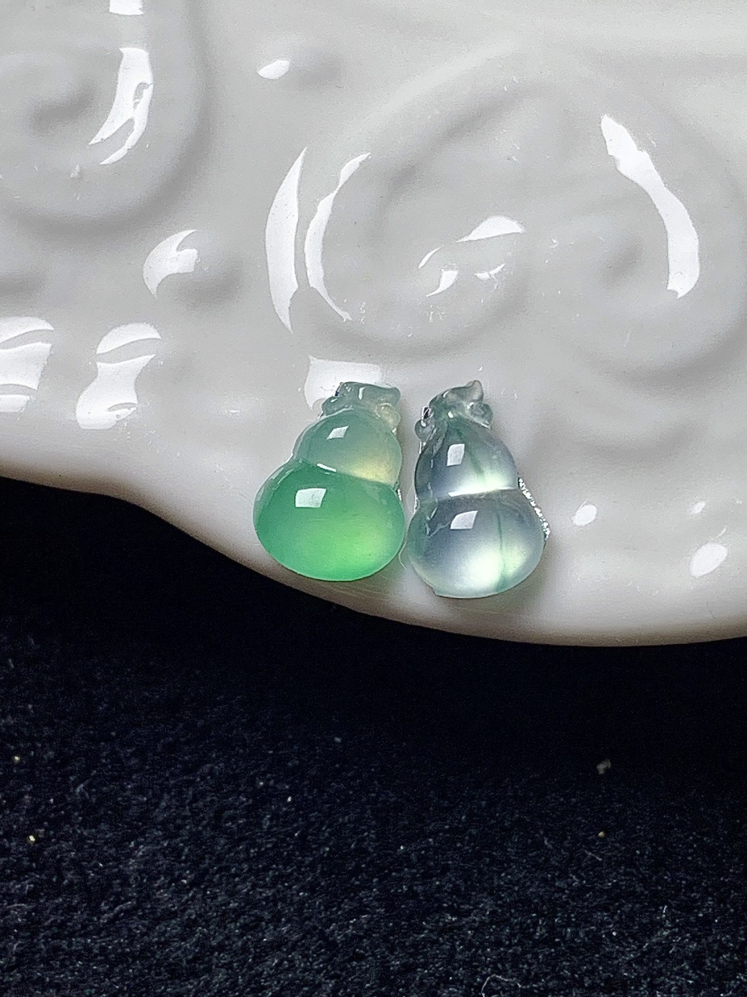 高冰冰绿葫芦一对，水润种老，0413 尺寸8.6*5.2*2.7/8.5*5.8*2.5