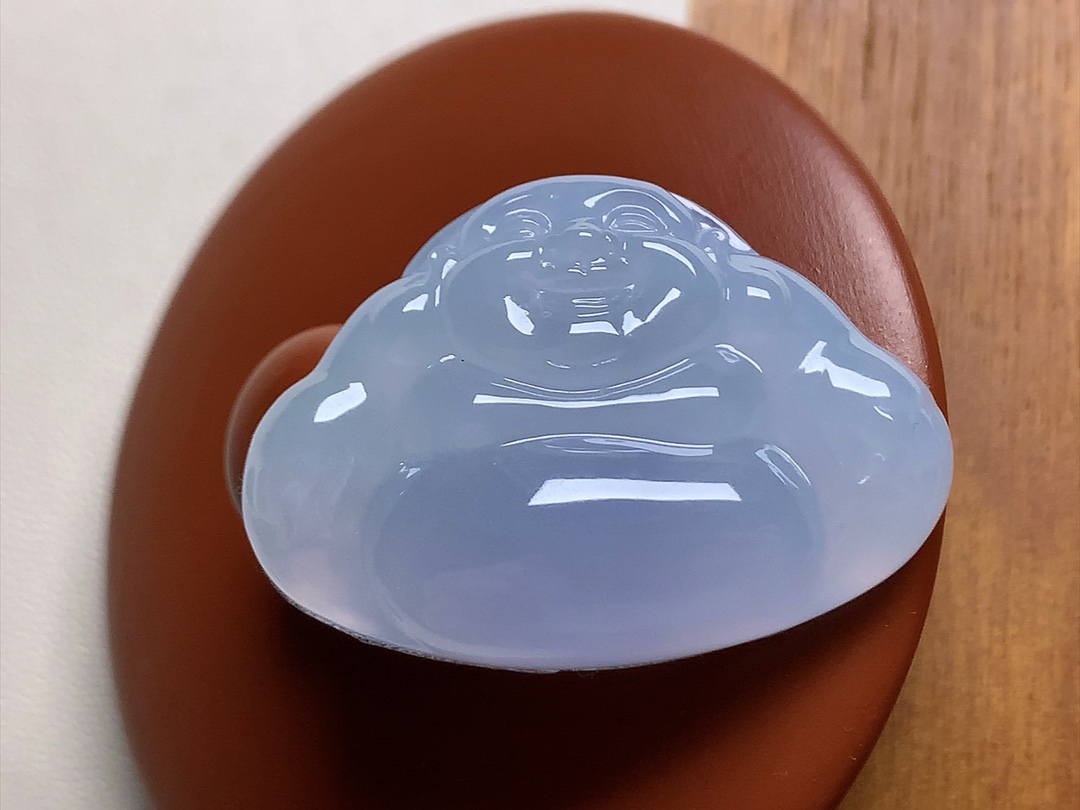 紫罗兰佛公 紫色漂亮，玉质细腻起胶感，无裂尺寸33.4*23.3*7