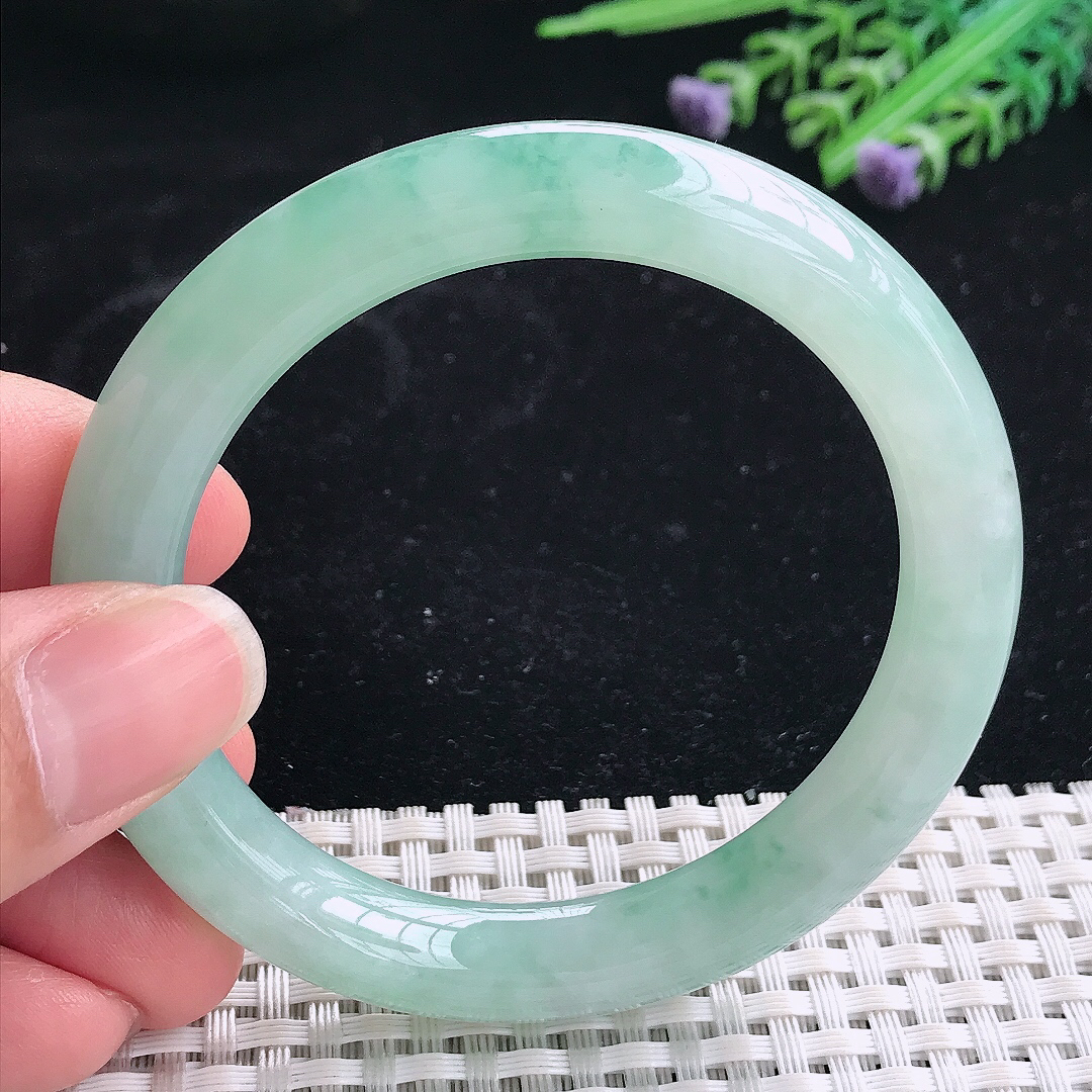 实拍A货翡翠54.5/9.5/9.3老坑冰胶水灵冰飘花圆条手镯翡翠玉镯平安镯美人镯