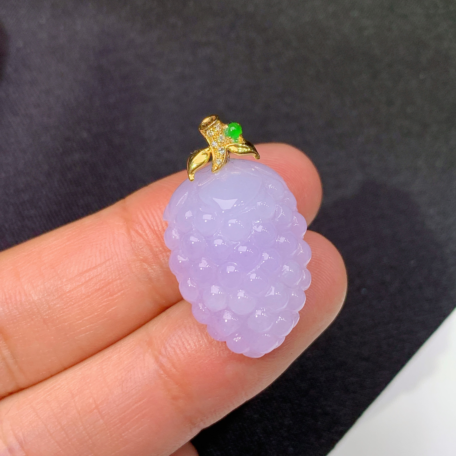 紫罗兰葡萄吊坠，18k金镶嵌，温润细腻，颜色鲜艳，M002 尺寸26.2*15*10