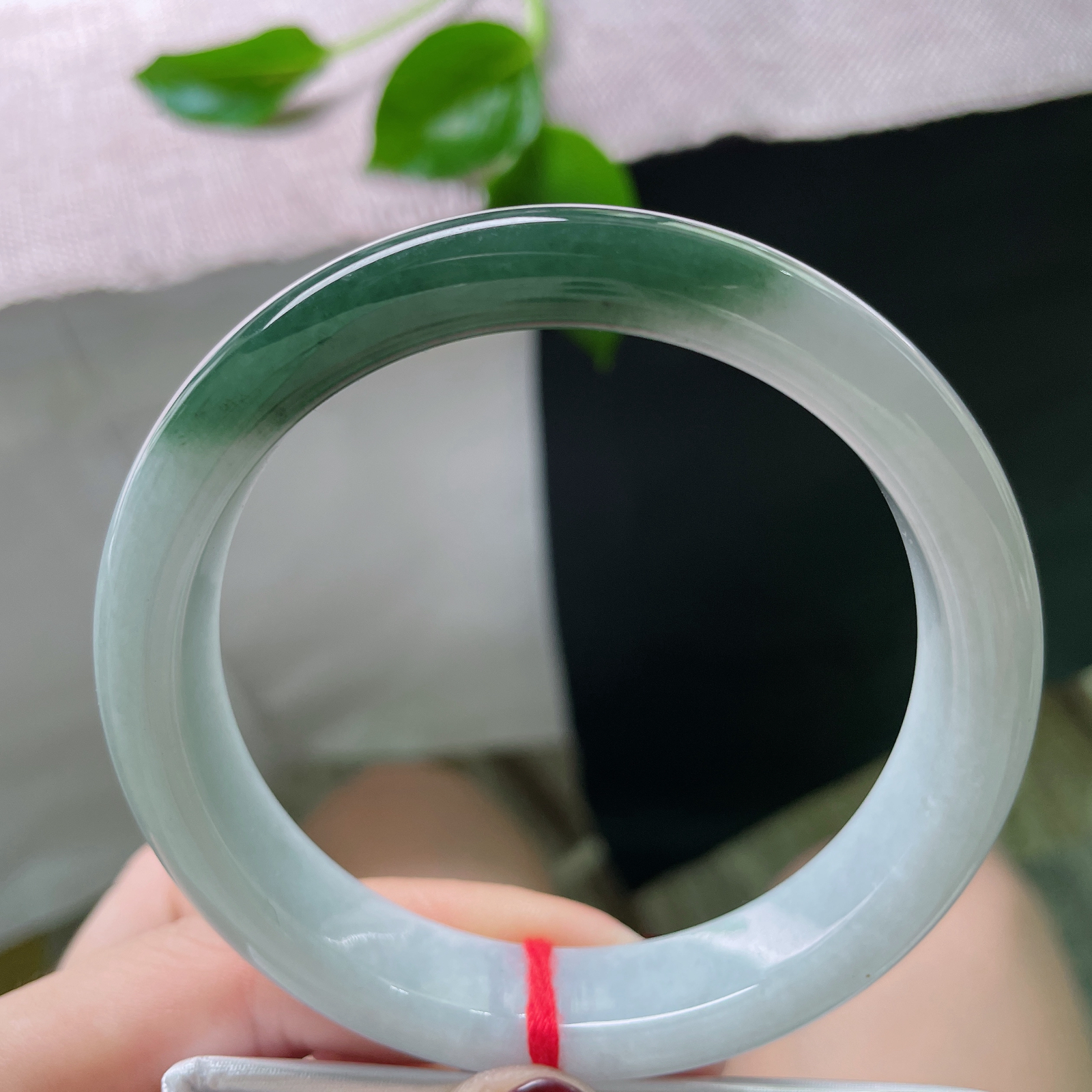 60/13.1/8，油青正圈，大圈口，湖光与山色共存，别有意境..