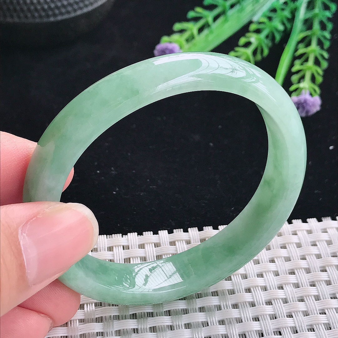 实拍A货翡翠53.5/47.5/12.2/6.8老坑精美温润满绿贵妃手镯翡翠宽边玉镯平安镯