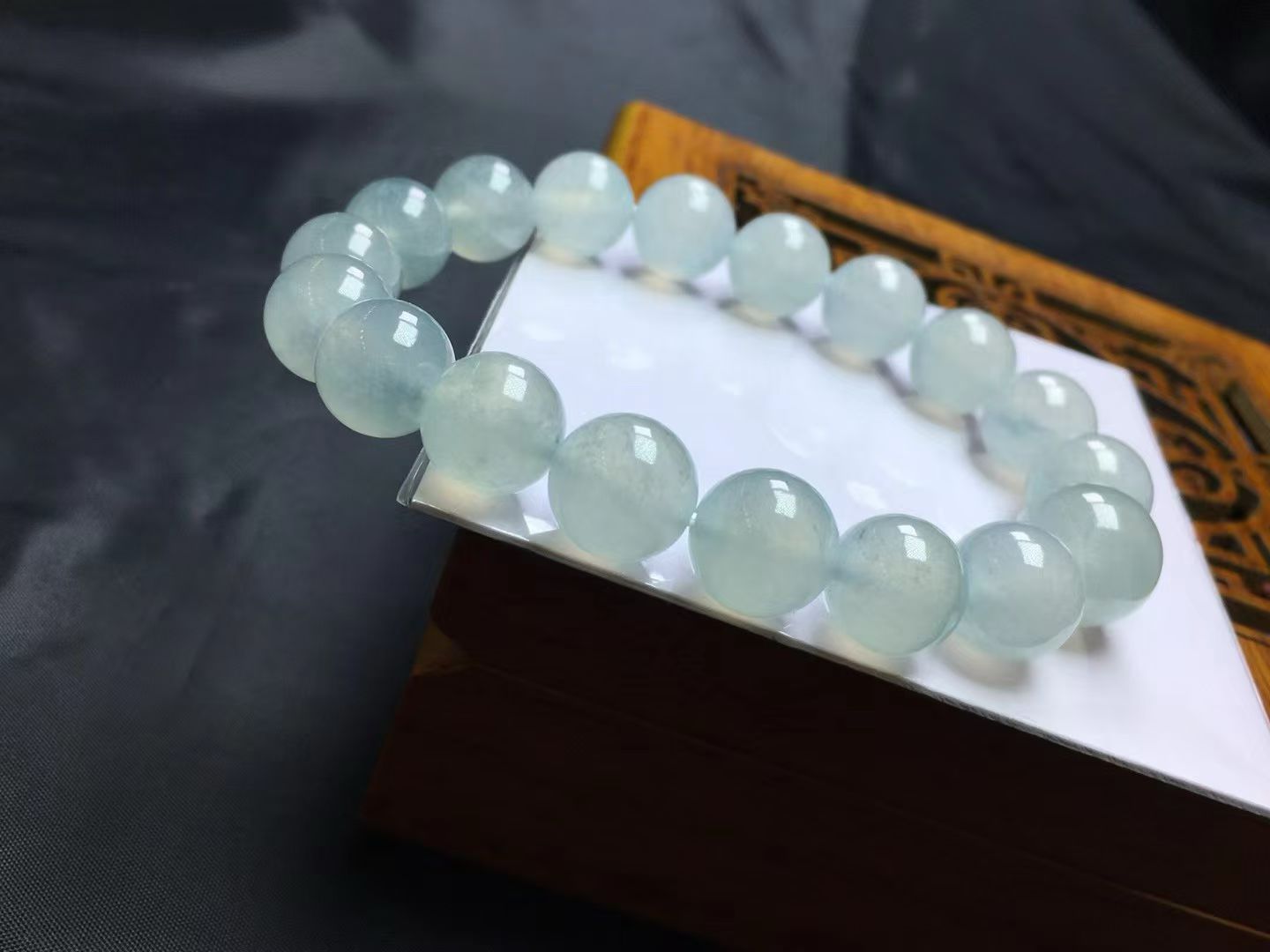冰种手串，卡11.9～11.5mm，18颗，种好，玉质细腻，均匀，通透，颗颗精选，实物更美