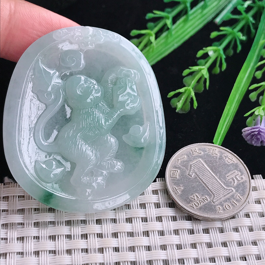 实拍A货翡翠51.3/44.8/5.8老坑冰润起胶飘花生肖猴吊坠翡翠玉牌
