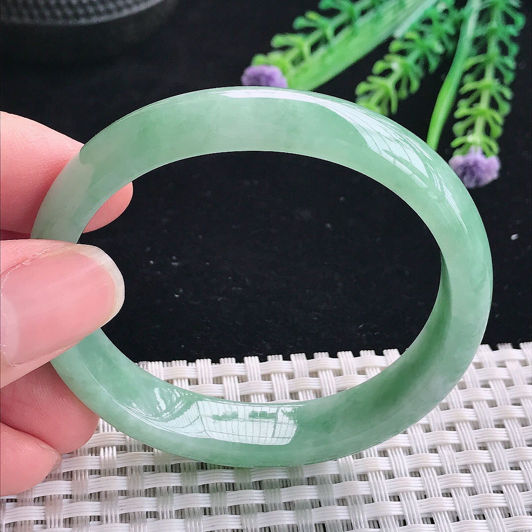 实拍A货翡翠53.5/47.5/12.2/6.8老坑精美温润满绿贵妃手镯翡翠宽边玉镯平安镯
