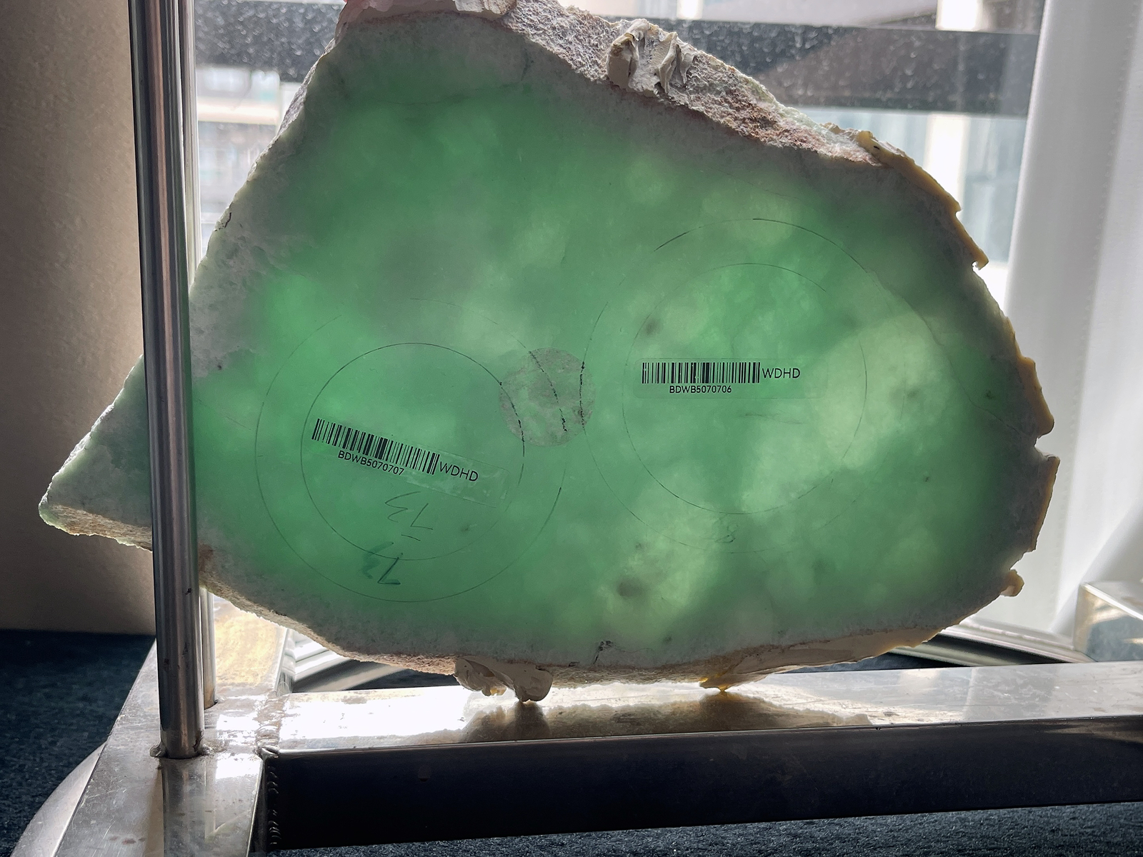 翡翠板料，⭕️正圈最大做68，圆条最大做64