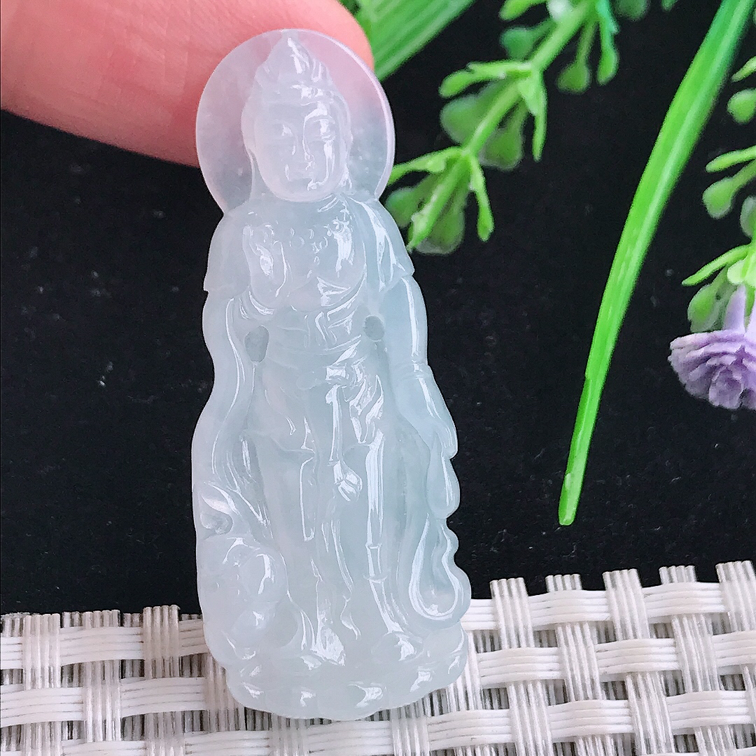 实拍A货翡翠47/18.5/5.5老坑冰润起胶白净赐福观音吊坠翡翠小观音