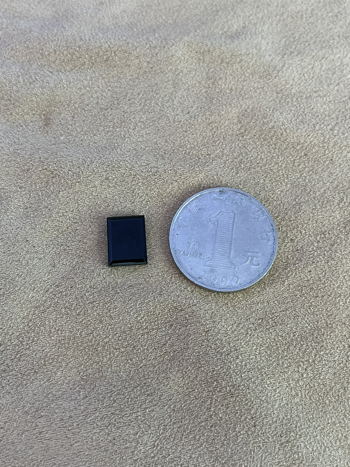 墨翠：【戒面】细腻干净，黑度好，性价比高，雕工精湛，打灯透绿