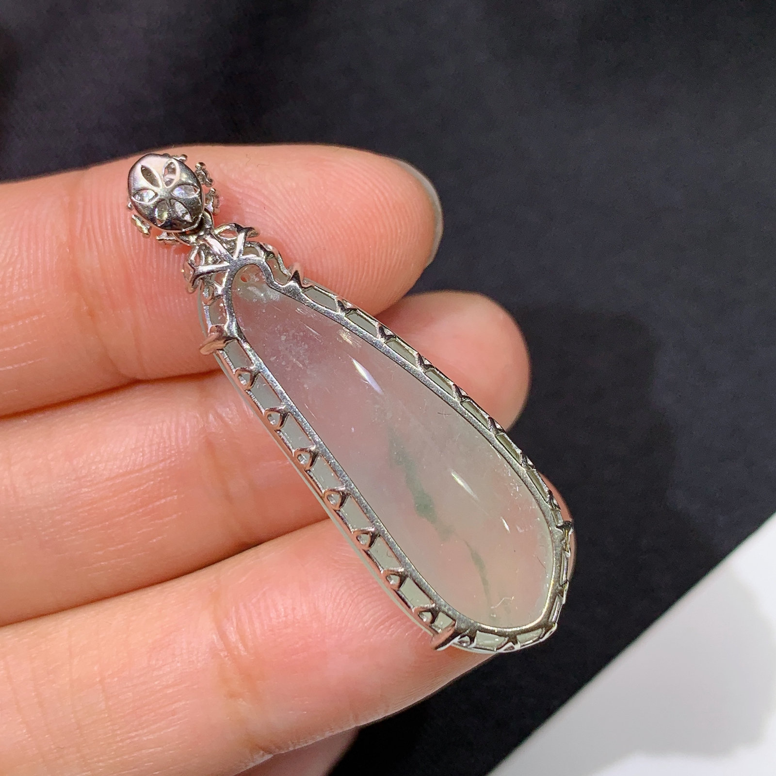 冰种福瓜吊坠，18k金镶嵌，冰润饱满，玉质细腻，种水足，Jj 尺寸38.6*12.1*6.8