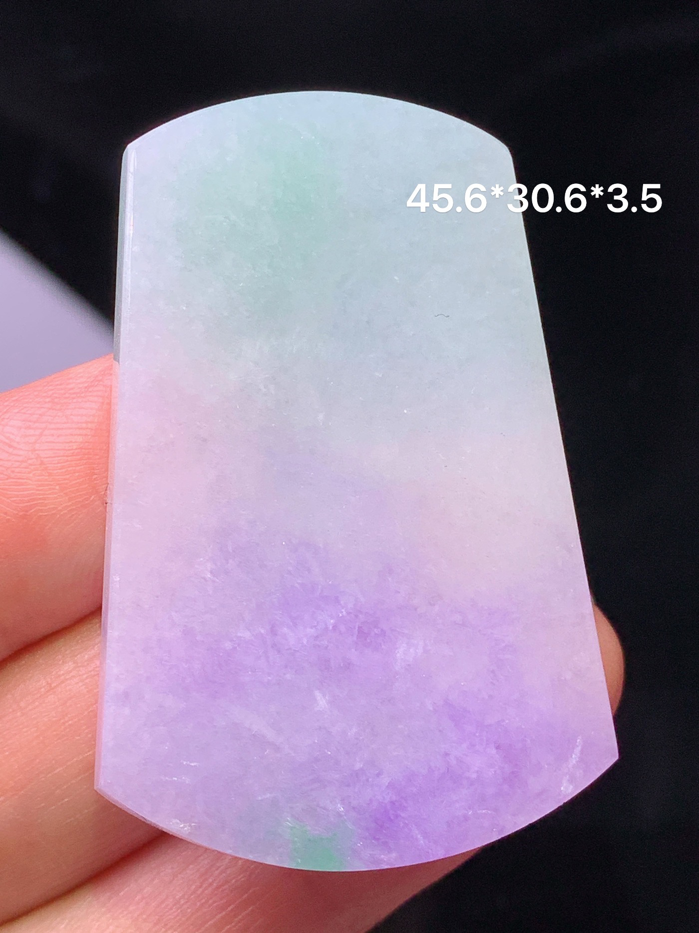 镶嵌款 紫罗兰无事牌吊坠 玉质细腻 色泽艳丽清新 水润亮眼 整体尺寸45.6*30.6*3.5m2