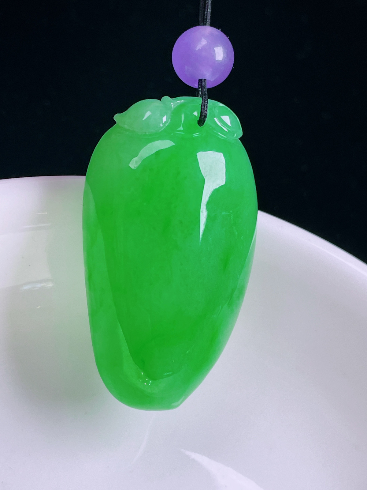 阳绿福瓜，老种起光，细底通透，尺寸：32.6/18.4/9.8mm