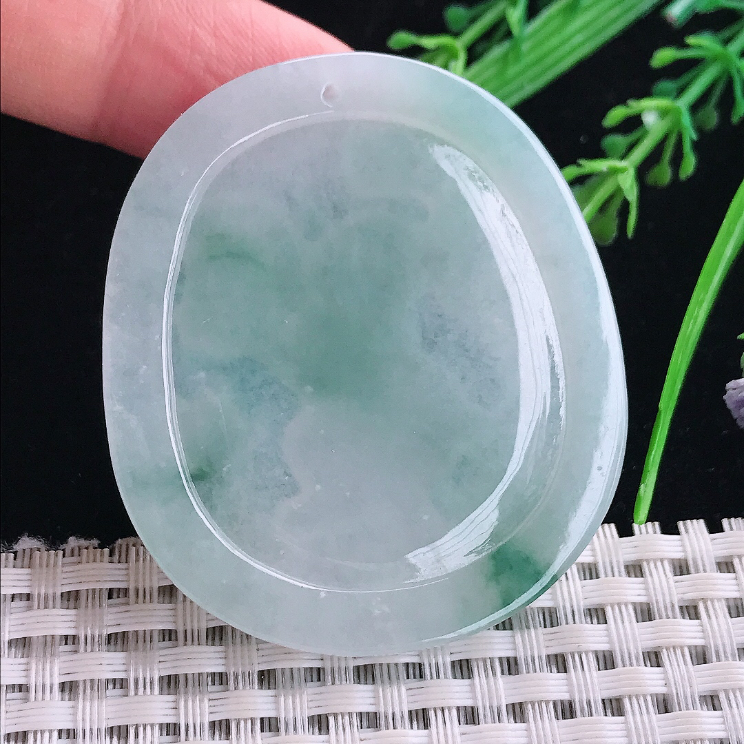 实拍A货翡翠51.3/44.8/5.8老坑冰润起胶飘花生肖猴吊坠翡翠玉牌