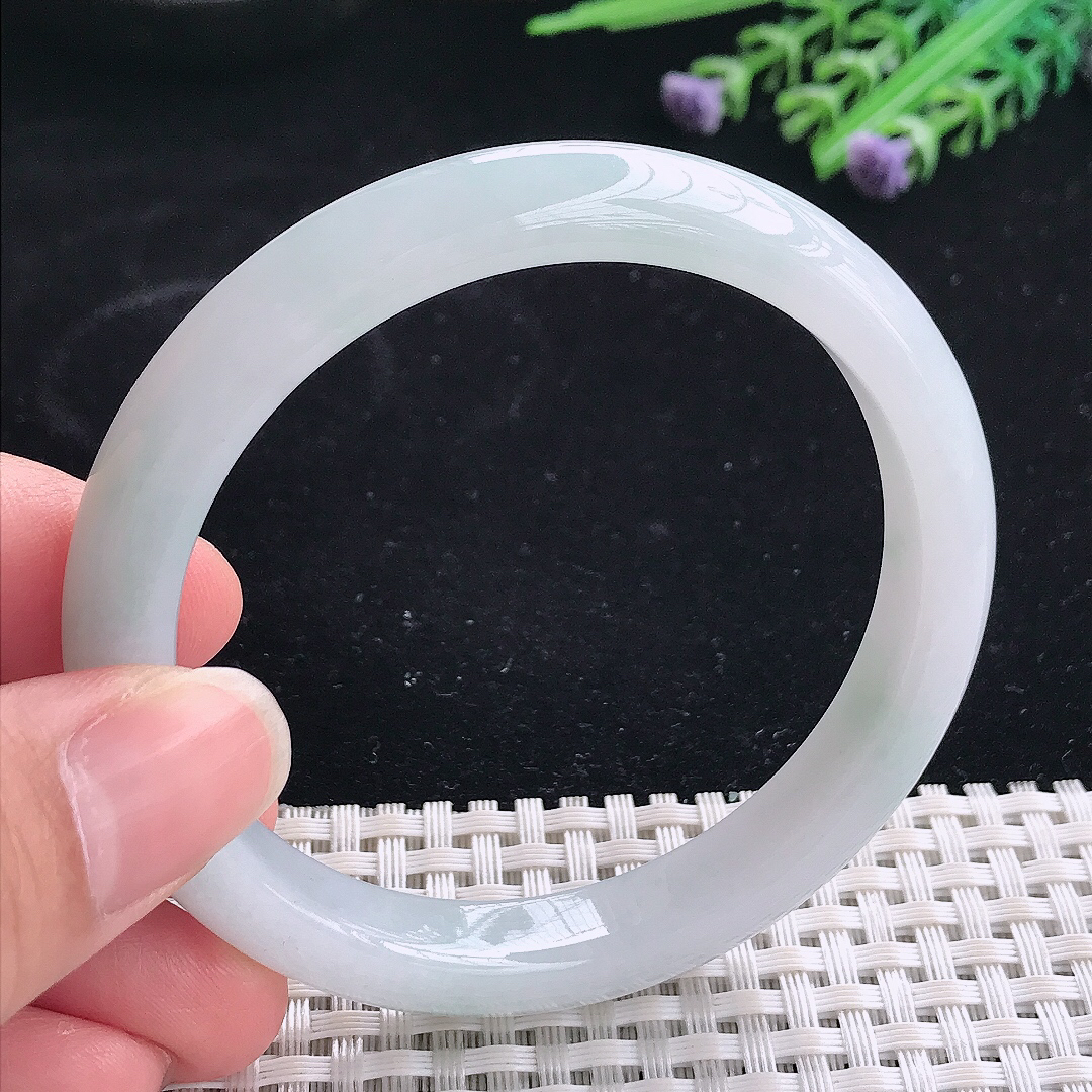 实拍A货翡翠56.5/9.8/7.8老坑秀气冰润手镯翡翠宽边玉镯平安镯美人镯