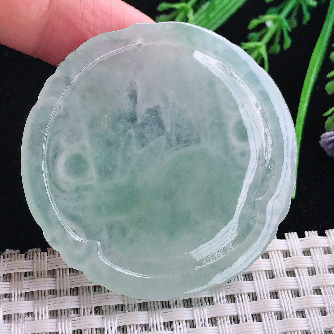 实拍A货翡翠51/52/5.5老坑冰胶果冻冰晴绿生肖兔吊坠翡翠玉兔牌