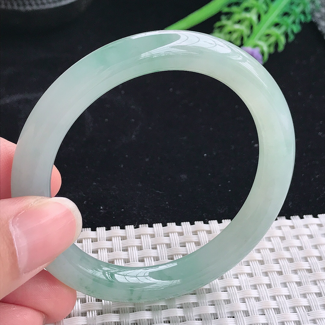 实拍A货翡翠53.5/8.9/9老坑冰胶果冻冰飘花圆条玉镯平安镯美人镯