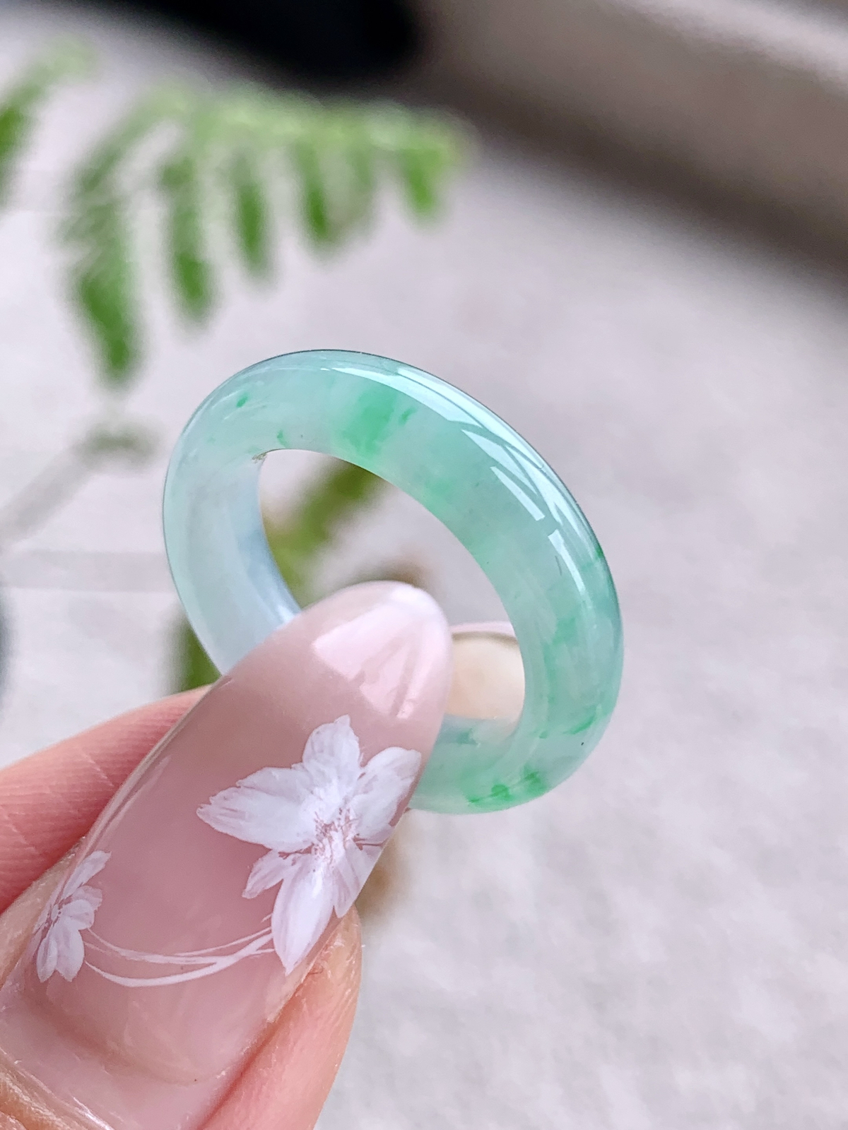 【裸石】🫧冰飘花戒圈指环
【说明】缅料 性价比高  
【尺寸】5.8-3.8
【圈口】15.5号..