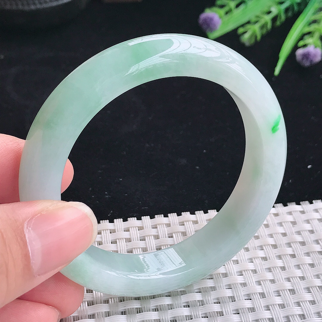 实拍A货翡翠53/12.5/8.8老坑冰胶水灵飘阳绿手镯翡翠宽边玉镯平安镯美人镯