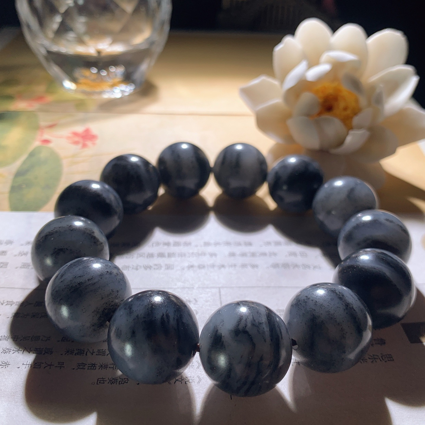 新疆和田玉籽料青花手串 单颗尺寸17！玉质细腻油润。手推出油。佩戴高端典雅。lt260413