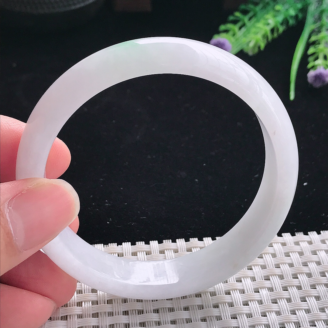 实拍A货翡翠58.5/13.5/7.2老坑秀气冰润飘绿手镯翡翠宽边玉镯平安镯美人镯