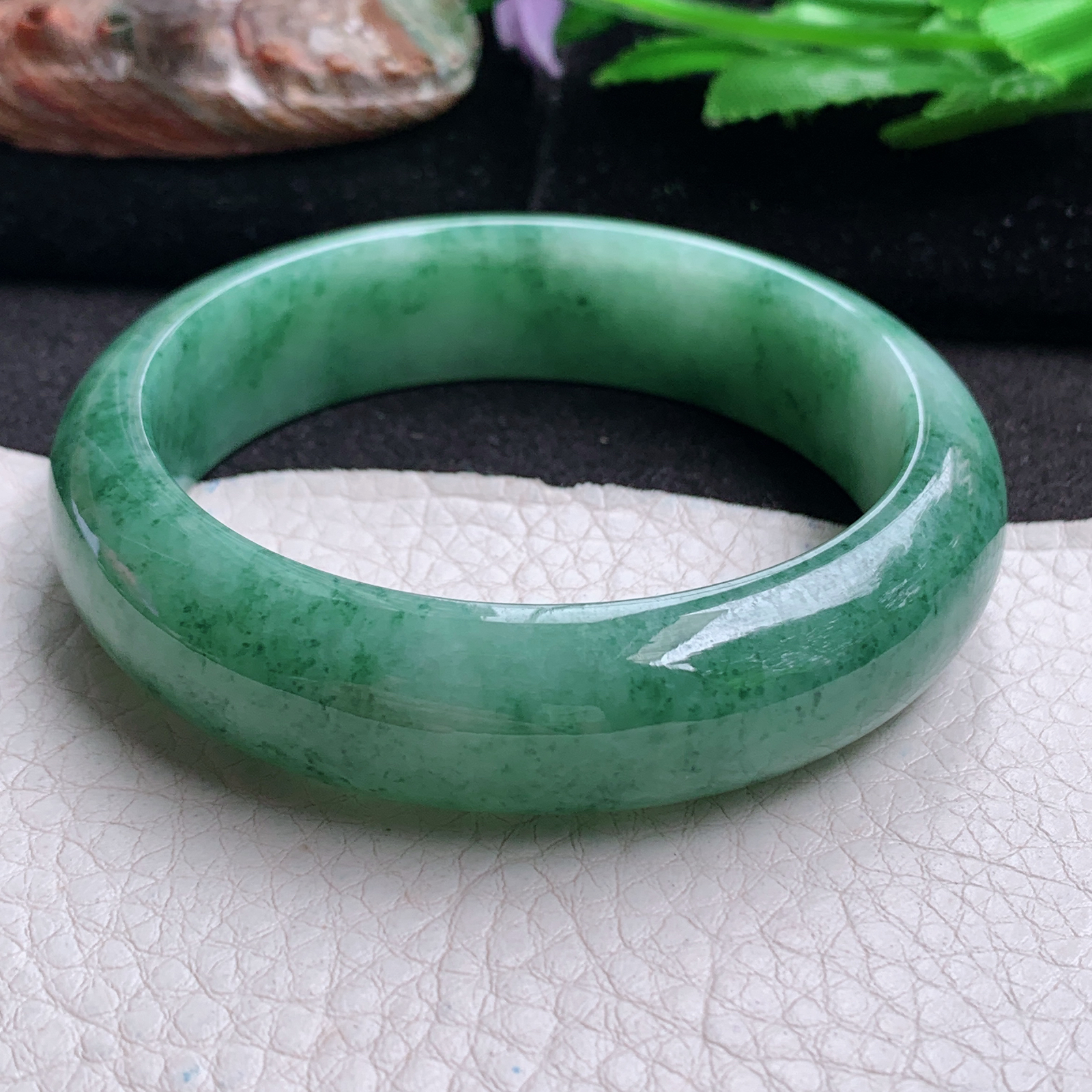 js实拍57*15.6*8.5轮胎镯 天然缅甸翡翠a货手镯飘花厚装正圈玉镯子