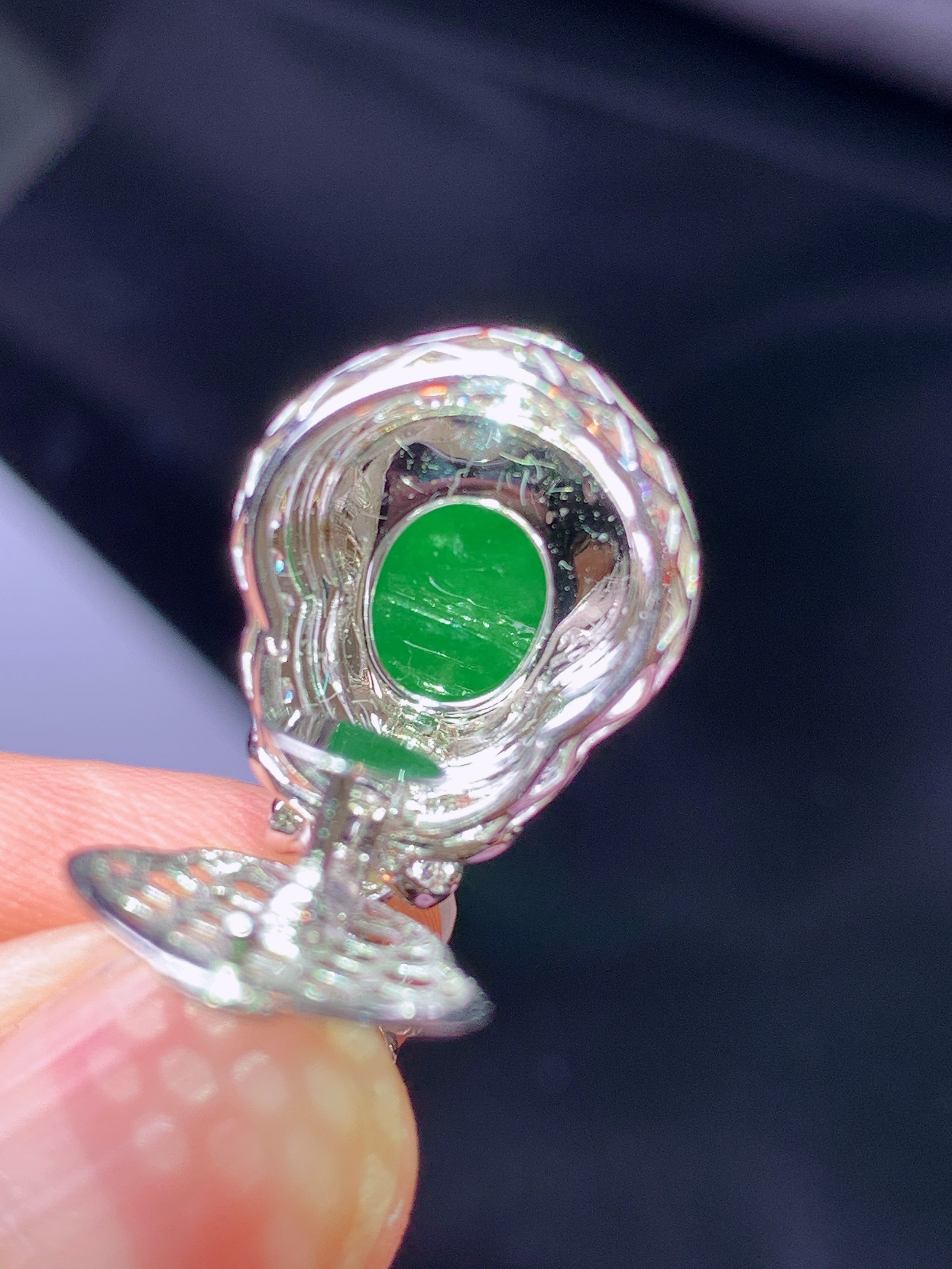 18k金钻镶嵌满绿葫芦吊坠 玉质细腻 色泽艳丽清新 水润亮眼 整体尺寸26*14.5*10h1