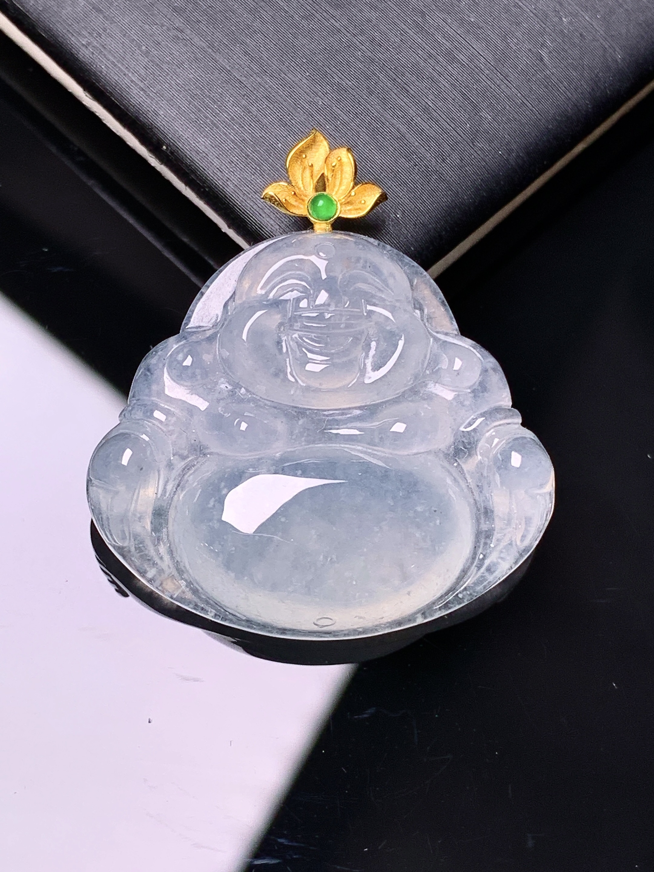 18k金镶嵌冰种佛公吊坠 玉质细腻 色泽艳丽清新 水润亮眼 整体尺寸32*29*6j2