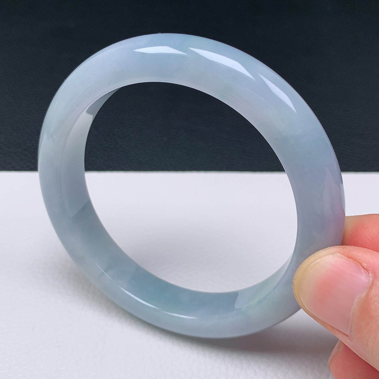 天然翡翠大圈口61-62老坑冰透紫罗兰手镯 玉质细腻 种水好 尺寸：61.6-12.3-9.3mm  M33