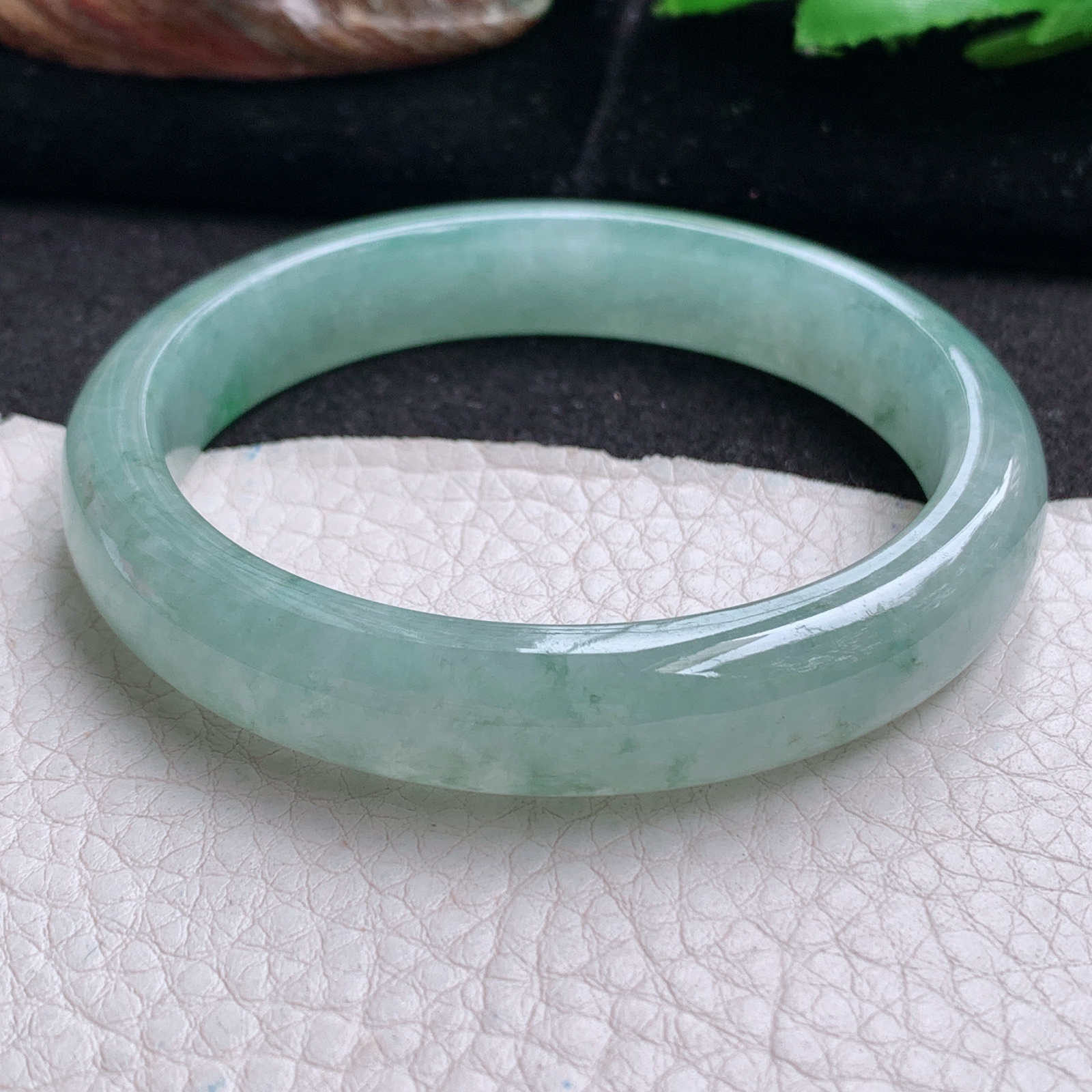 zjf实拍56*11.3*7.5平安镯 天然缅甸翡翠a货手镯冰润飘绿花正圈玉镯子