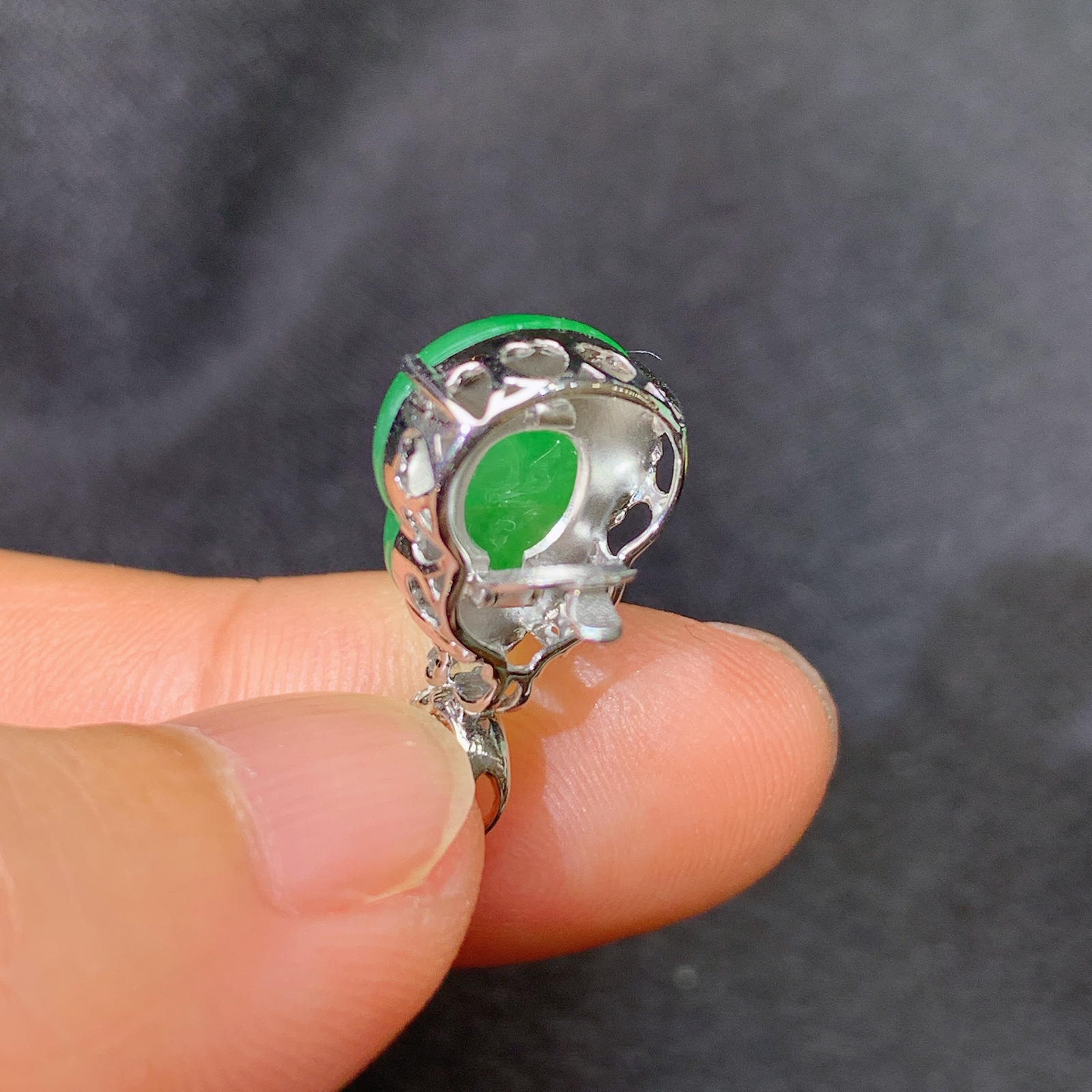 冰阳绿葫芦吊坠，18k金镶嵌，冰润色阳，玉质细腻，种水足，Y4 尺寸19.3*10*7.3