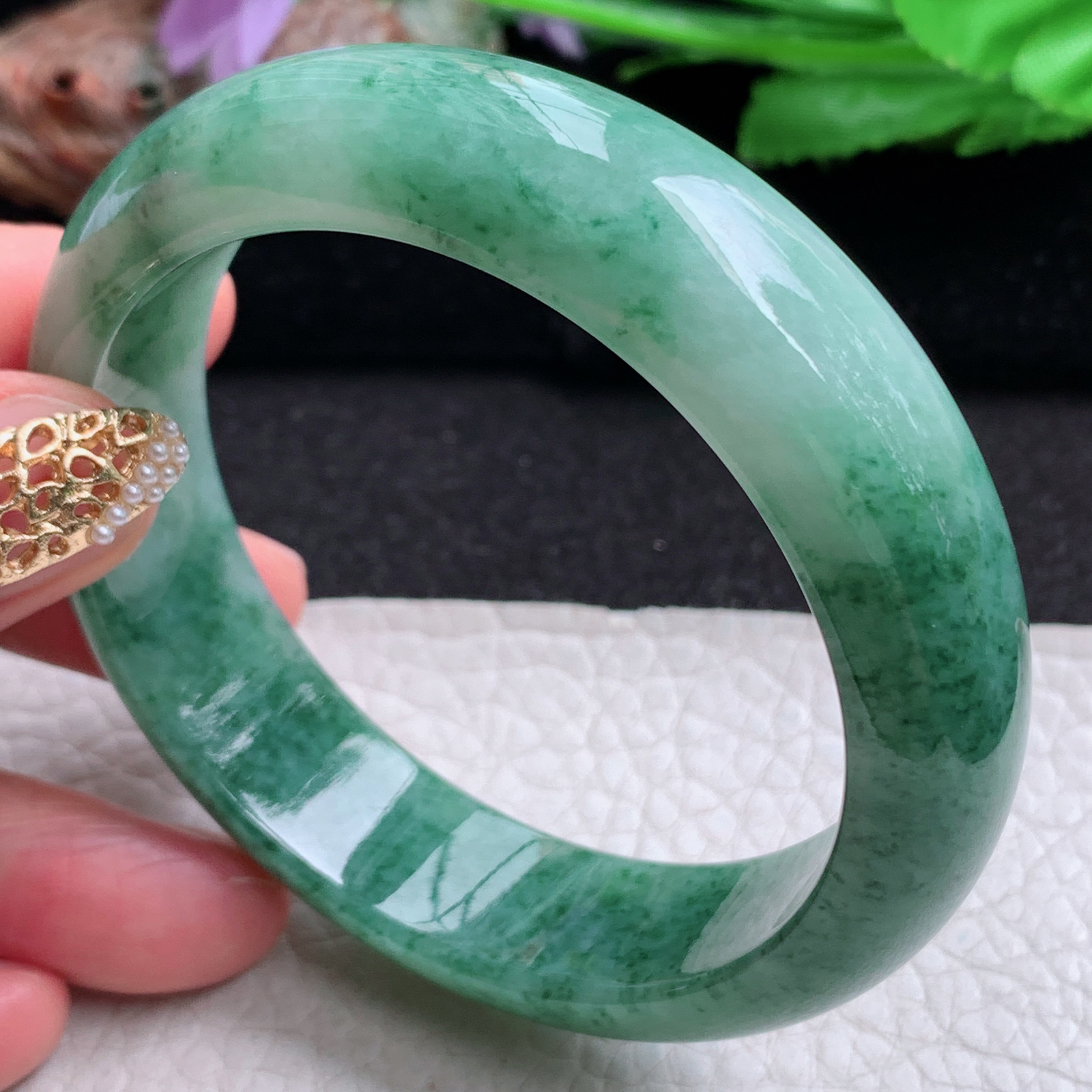 js实拍57*15.6*8.5轮胎镯 天然缅甸翡翠a货手镯飘花厚装正圈玉镯子