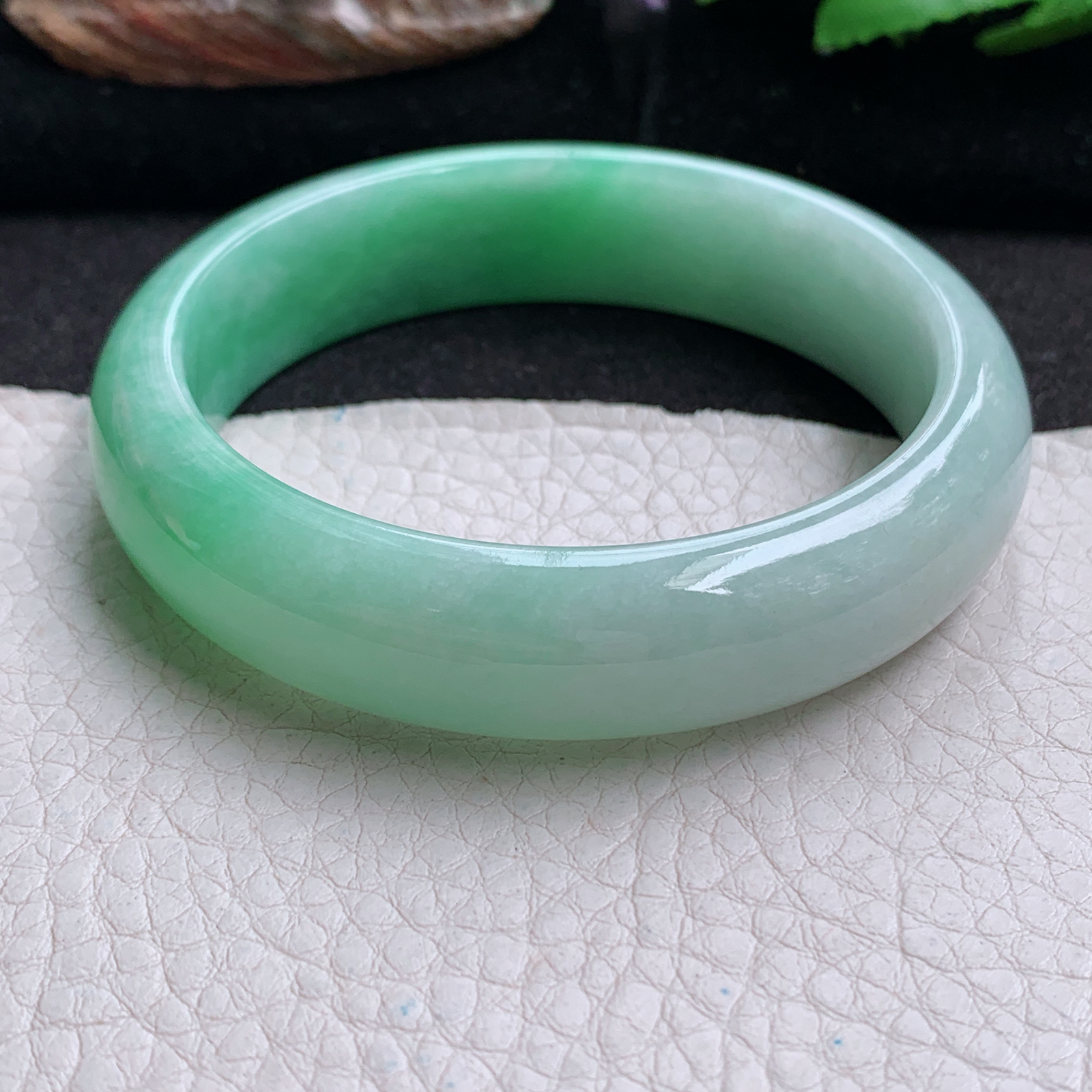 js实拍58.5*15.3*8招财镯 天然缅甸翡翠a货手镯半山水正圈玉镯子