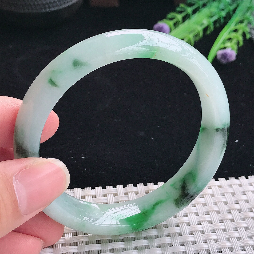 实拍A货翡翠57.5/13.6/8老坑精美冰润飘花手镯翡翠宽边玉镯平安镯美人镯