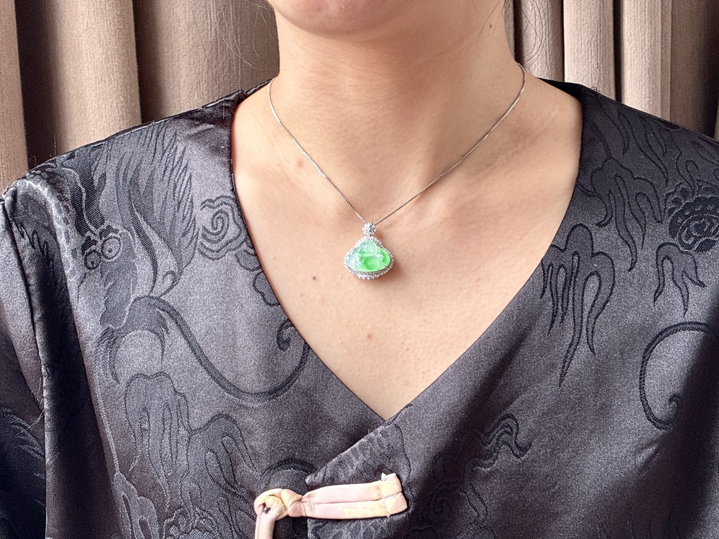 高冰飘绿花佛公吊坠，缅料，18k金镶嵌，无裂，性比高，飘花，25.8-22.2-10.7，13.6-19.6-3，5.7克