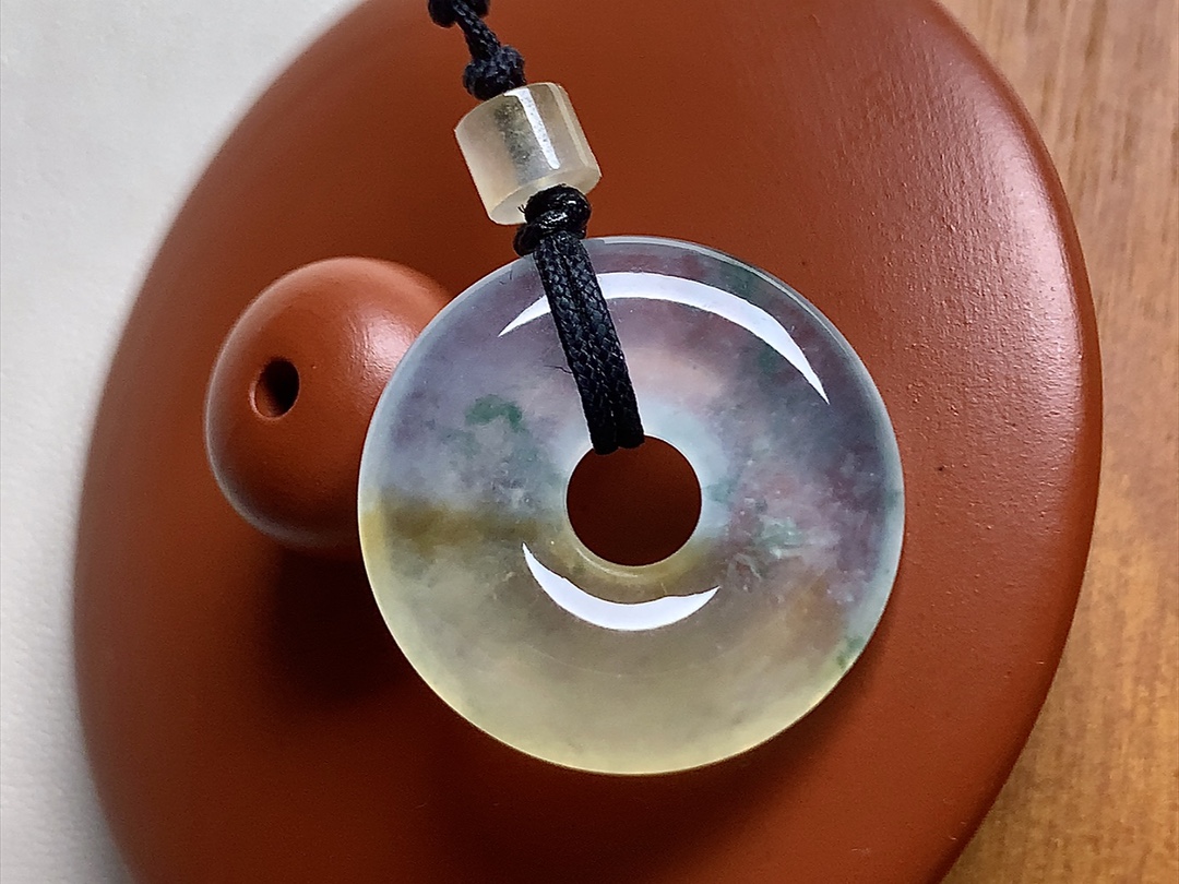 高冰黄翡甜甜圈 色泽金黄漂亮，种水，无裂尺寸20.8*3.7 超值