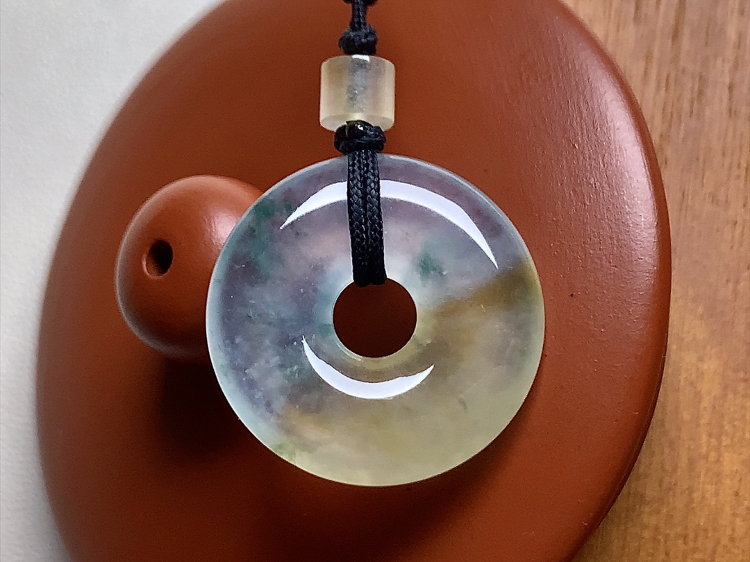 高冰黄翡甜甜圈 色泽金黄漂亮，种水，无裂尺寸20.8*3.7 超值