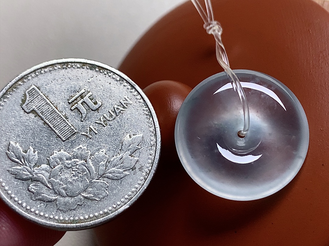 玻璃种怀古 品质，冰透感十足，无裂尺寸18.8*4.8  超值