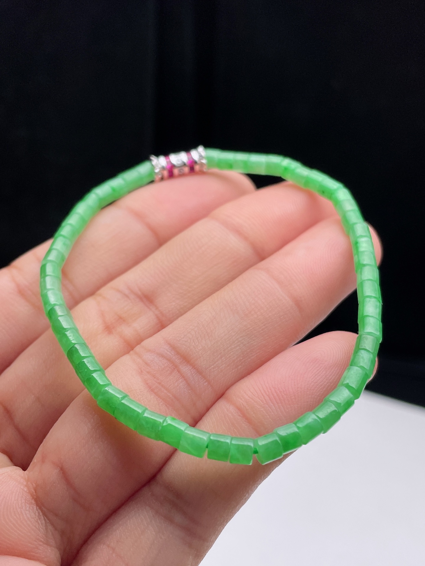 3.2mm满绿桶珠手链 不议