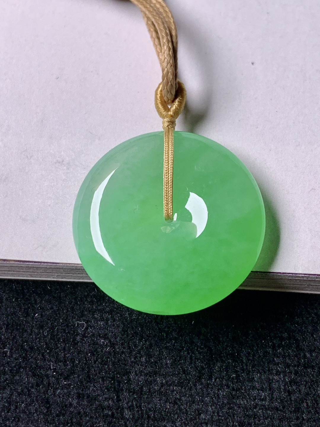 冰绿平安扣，色泽浓艳，0413尺寸24.5*5.7