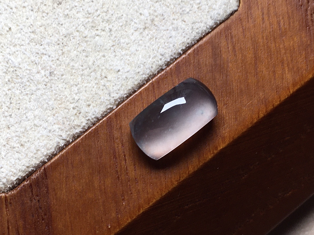 玻璃种飘花马鞍 飘花素雅，冰透起胶感，无裂尺寸10.7*5.7*3.7