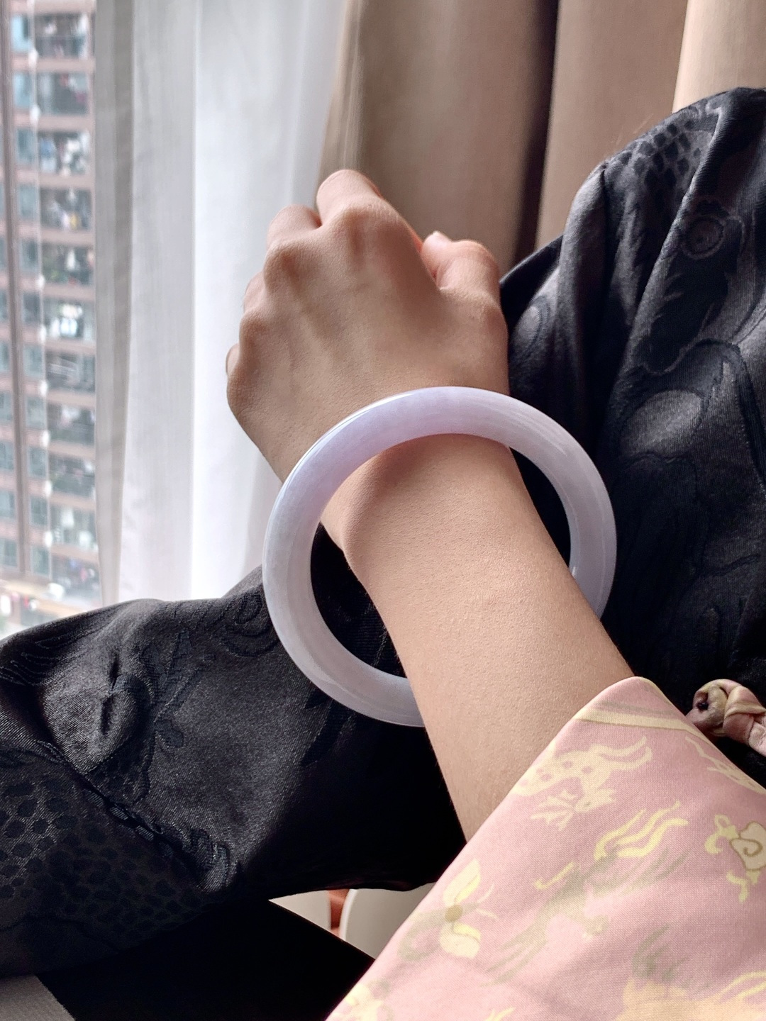 圆条 圈口62.8一10.8一10.6淡紫润底 冰紫底 种老细腻 大圈口 缅甸A货翡翠 有细纹 74.1克