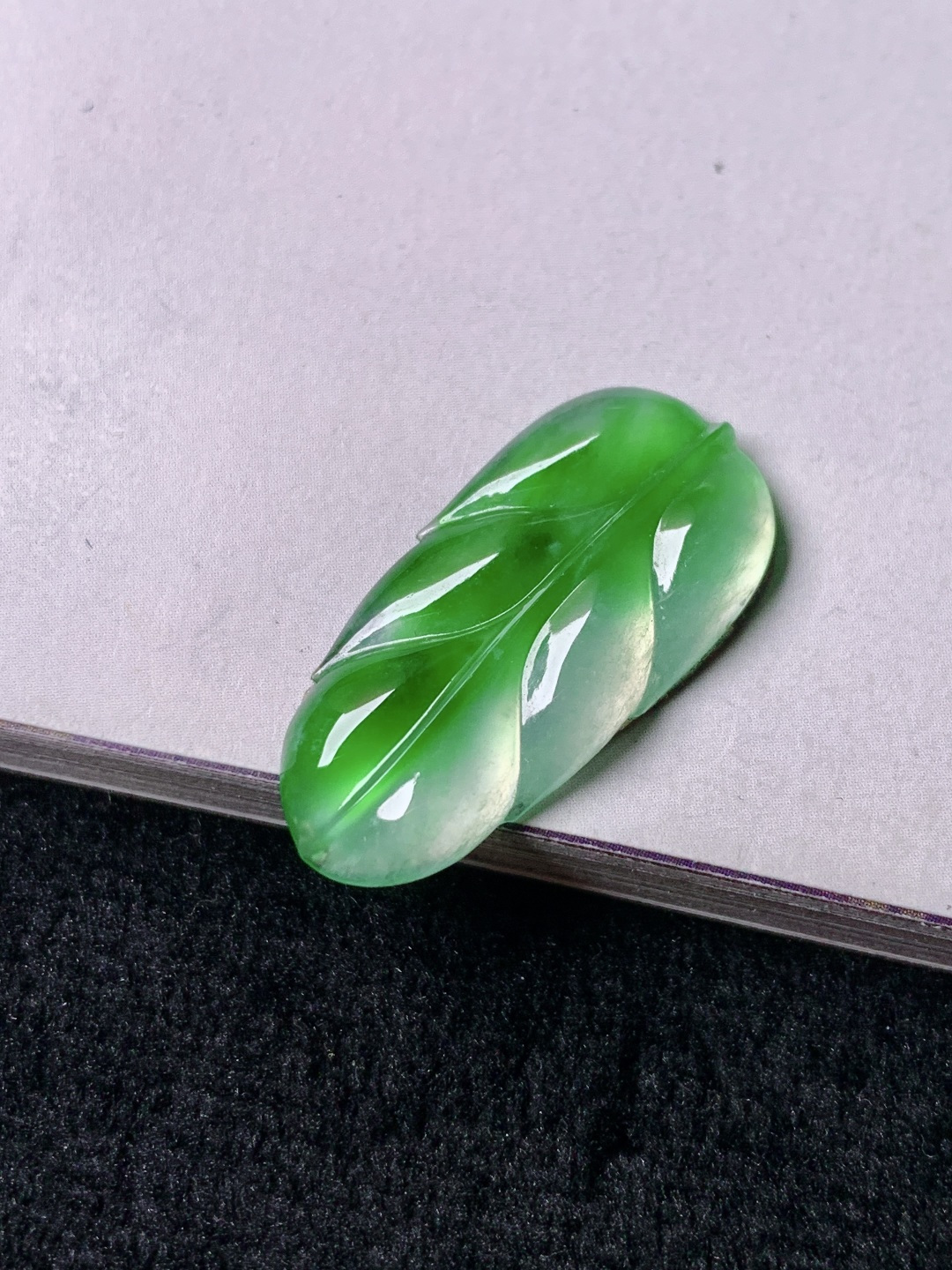 冰绿叶子 色泽浓艳 0413尺寸24.9*11.9*3