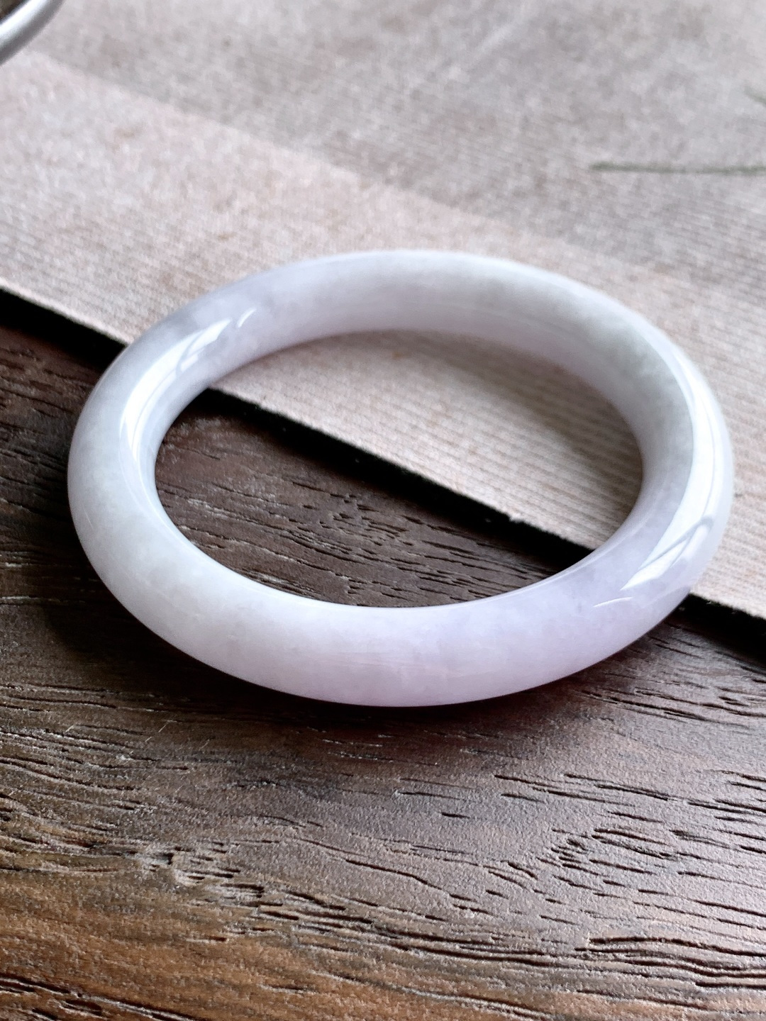 圆条 圈口62.8一10.8一10.6淡紫润底 冰紫底 种老细腻 大圈口 缅甸A货翡翠 有细纹 74