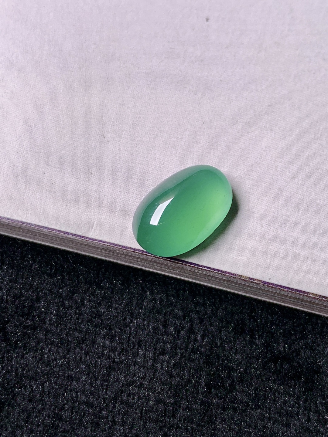 冰绿蛋面，色泽浓艳，0413尺寸12.9*8.4*4.7